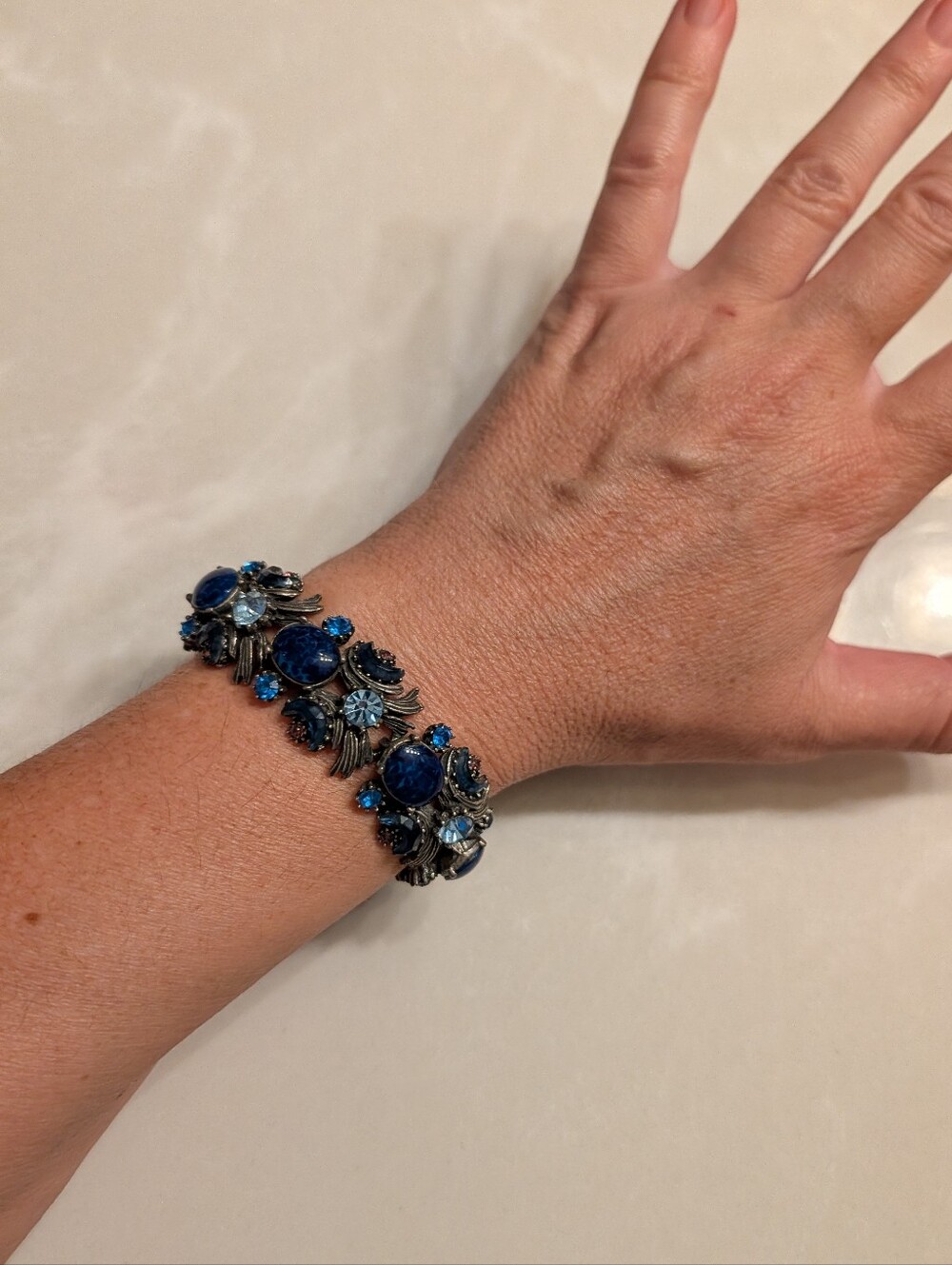 vintage BLUE RHINESTONE florenza bracelet